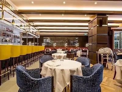 Devonshire Club & Hotel London