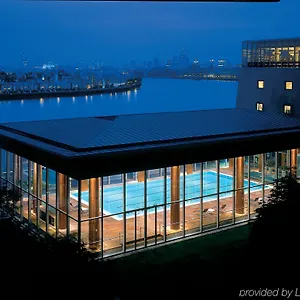 Hotel Canary Riverside Plaza