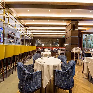 Devonshire Club & Hotel London