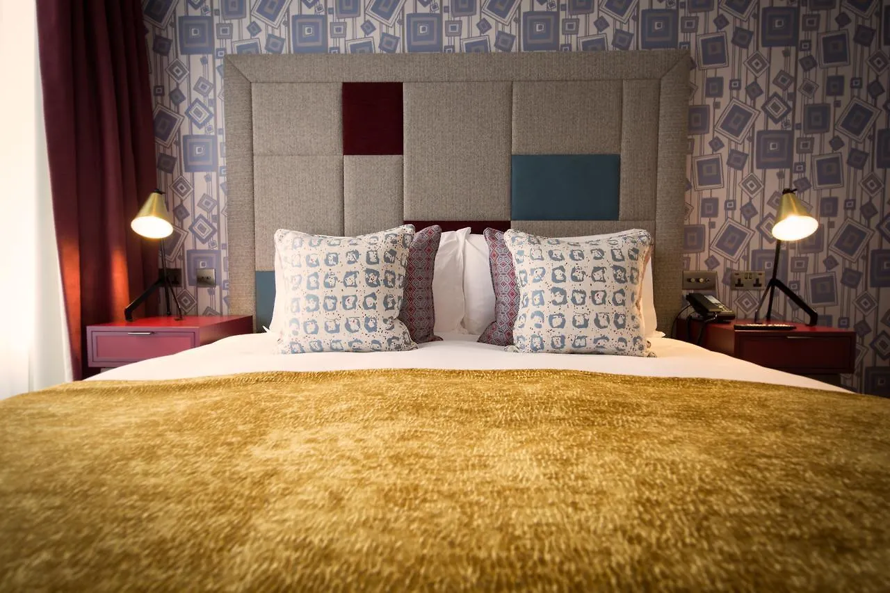 Devonshire Club & Hotel London 5*,